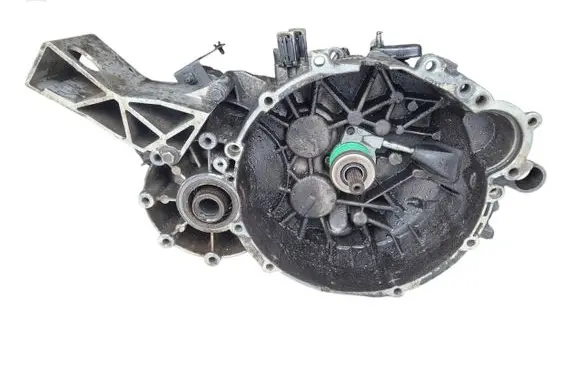 Volvo XC70 Manual 5 speed gearbox 1023701