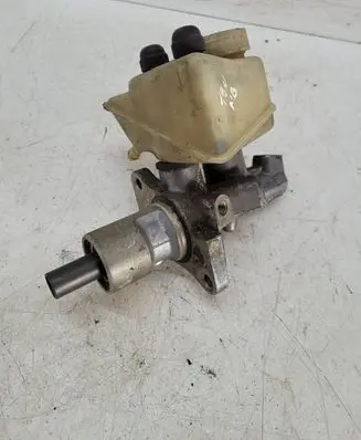 Mercedes-Benz 190 W201 Master brake cylinder