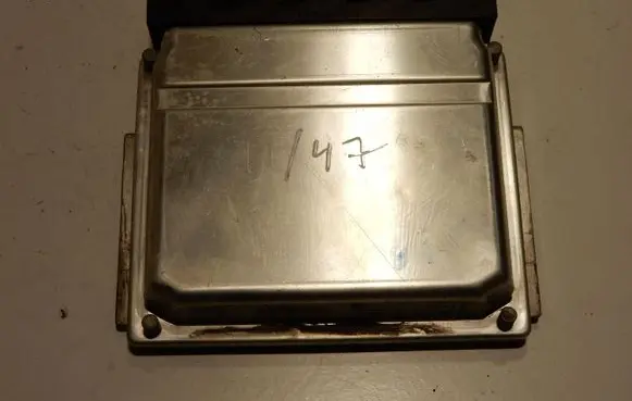 Volvo S80 Engine control unit/module 0281010319 08677708A 1147
