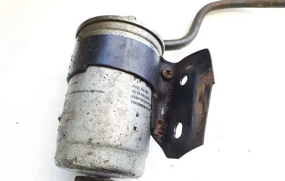 Volkswagen PASSAT B4 Fuel filter 