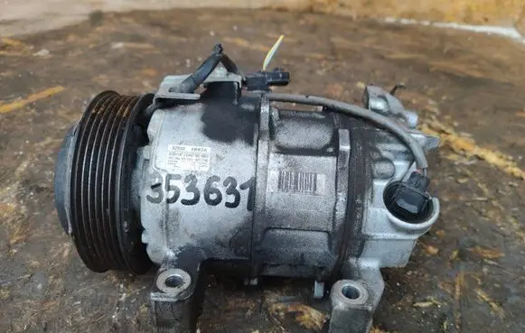 Nissan X-Trail T32 Air conditioning (A/C) compressor (pump) 926004BB2A