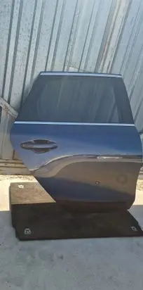 KIA Ceed Rear door 
