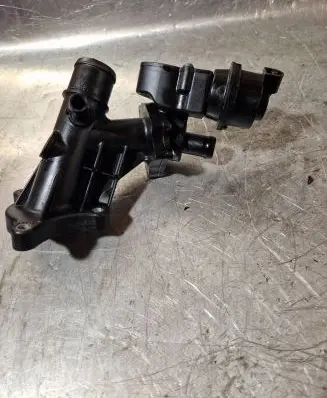 Nissan NV300 Thermostat/thermostat housing 110600686R