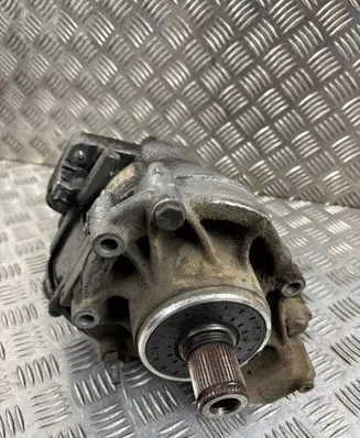 Gearbox transfer box case