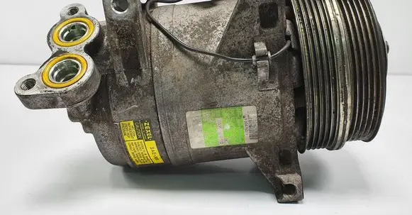 Ford Focus Air conditioning (A/C) compressor (pump) 30676311