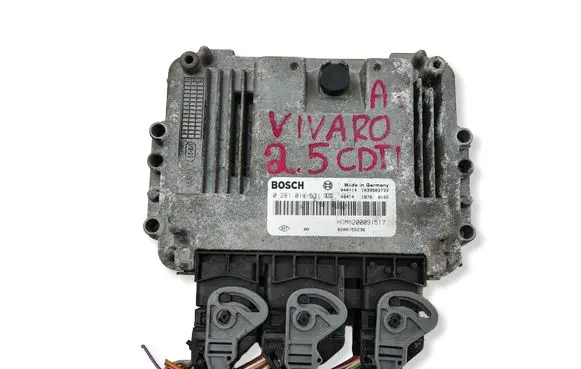 Opel Vivaro Engine control unit/module 8200355236