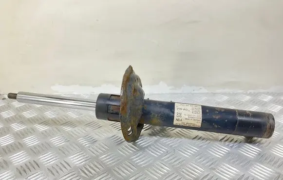 Volkswagen PASSAT B8 Front shock absorber/damper 3Q0413031BN