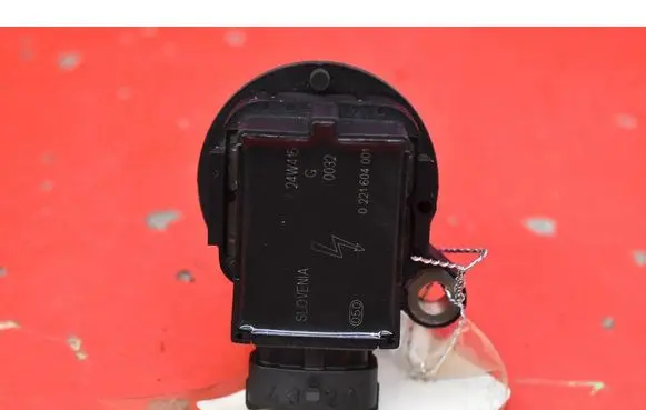 Volvo V70 High voltage ignition coil 0221604001