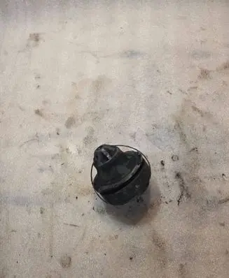 Volvo XC90 Engine mount bracket 