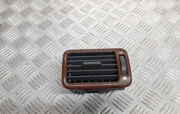 Skoda Octavia Mk1 (1U) Dashboard air vent grill cover trim 1U1819702