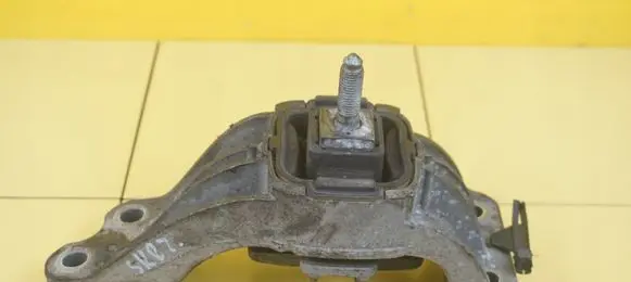 Mini One - Cooper R56 Gearbox mounting bracket 6784359 25SP36