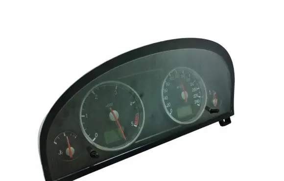 Ford Mondeo Mk III Speedometer (instrument cluster) 1S7F-10841