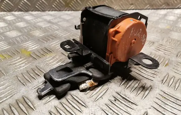 Nissan Murano Z50 Middle seatbelt (rear) C7025184C