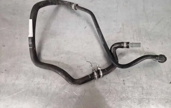 Volvo XC90 Engine coolant pipe/hose 31368151