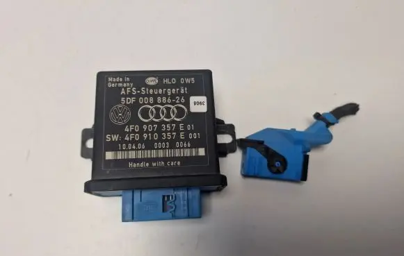 Audi Q7 4L Light module LCM 4F0907357F