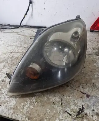 Ford Fiesta Headlight/headlamp