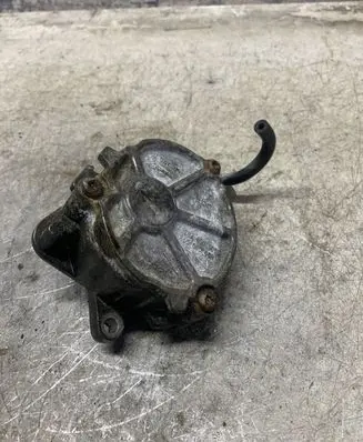 Nissan Qashqai J12 Vacuum pump 46508066R