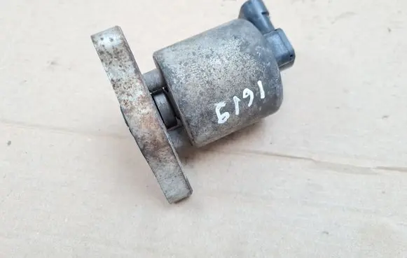 Opel Meriva A EGR valve D0272 17632 S1333A