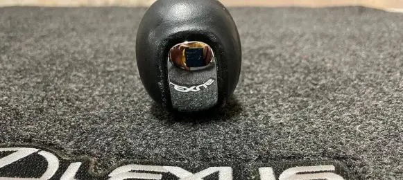 Lexus ES 300h (6th Gen) Gear lever shifter trim leather/knob 3350430352