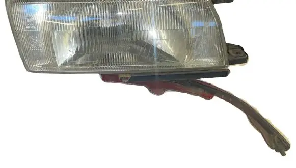 Nissan Sunny Headlight/headlamp