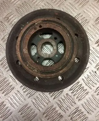 Toyota Avensis T220 Crankshaft pulley