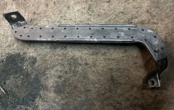 BMW 3 E90 E91 Battery bracket 7549425