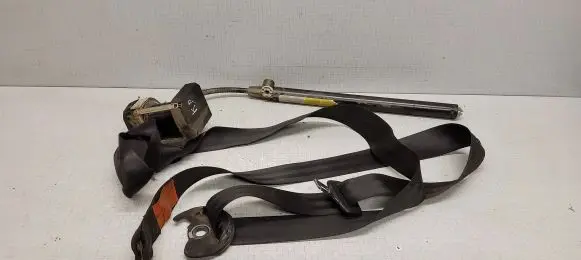 Volkswagen Golf III Front seatbelt 1H4857705A 1H0857737DE 1H0857731B