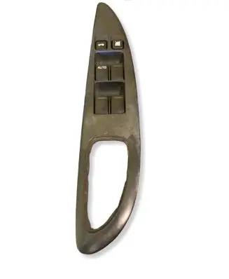 Nissan Primera Electric window control switch 25401AV640 C8DD702N 1553N1