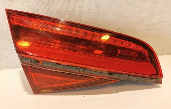 Audi A8 S8 D4 4H Tailgate rear/tail lights 4H0945093H