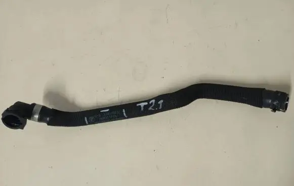 BMW 4 F32 F33 Engine coolant pipe/hose 2284689