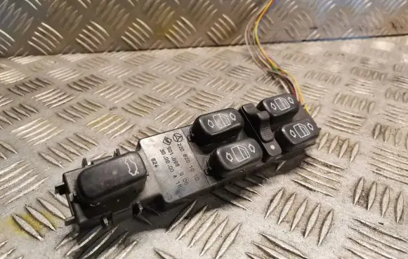 Mercedes-Benz S W220 Electric window control switch 2208201010