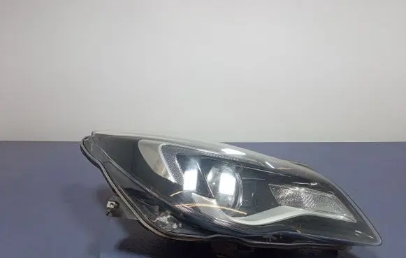 Opel Insignia A Headlight/headlamp 13409907