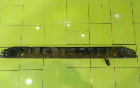 Land Rover Freelander 2 - LR2 Front bumper foam support bar 