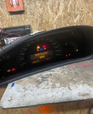 Mercedes-Benz C W203 Speedometer (instrument cluster) A2035401347 110080183