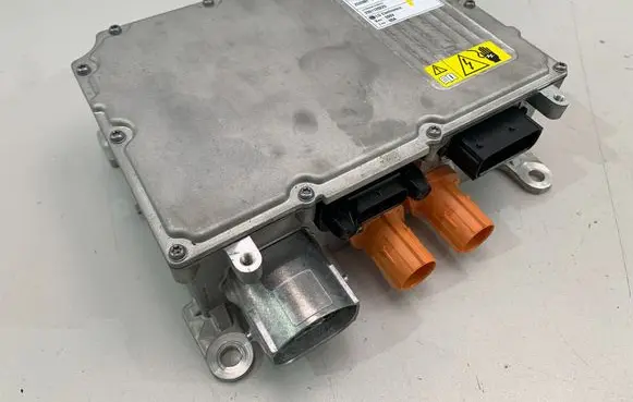 Mercedes-Benz CLA C118 X118 Voltage converter inverter A0009008926