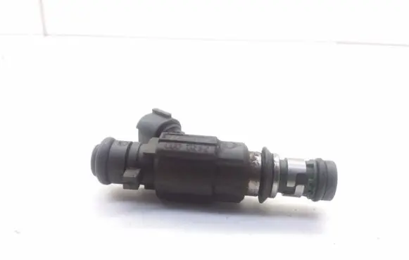 Subaru Legacy Fuel injector FBLC100 0000Z12