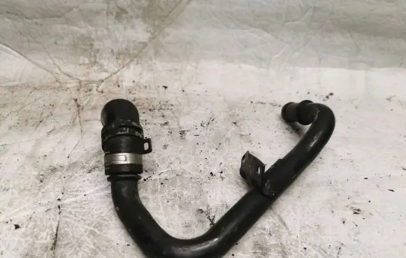 Audi Q7 4L Engine coolant pipe/hose 057103193A