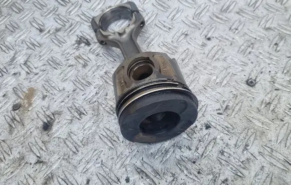 Opel Insignia A Piston with connecting rod 664