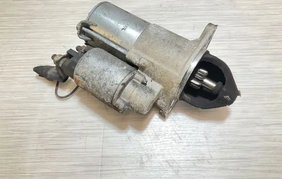 Opel Zafira B Starter motor