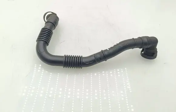 Volkswagen Transporter - Caravelle T5 Breather hose/pipe 03L103493K