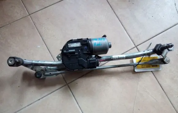 Audi A6 S6 C7 4G Front wiper linkage and motor 4G1955119 4G1955023A NE56329