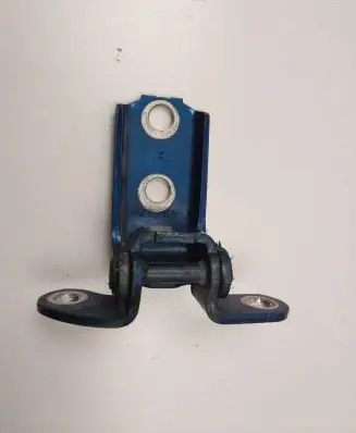 Toyota Auris E180 Rear door lower hinge