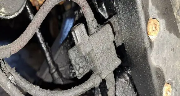 Audi A4 S4 B5 8D Turbo solenoid valve 