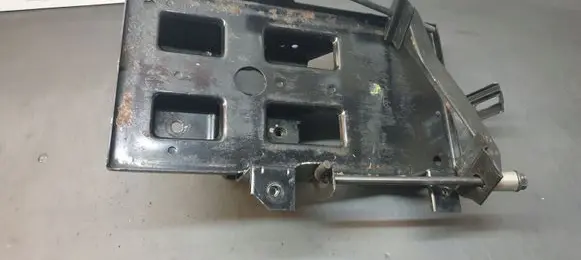 KIA Carnival Battery tray 