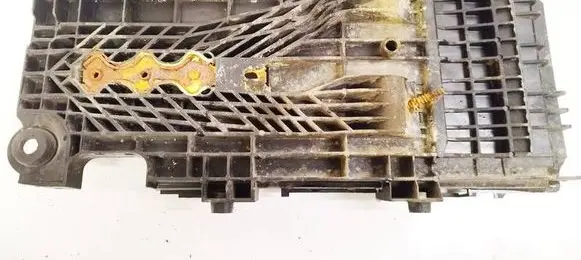 Battery box tray