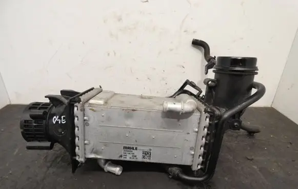 Volkswagen Golf VII Intercooler radiator 04E145785