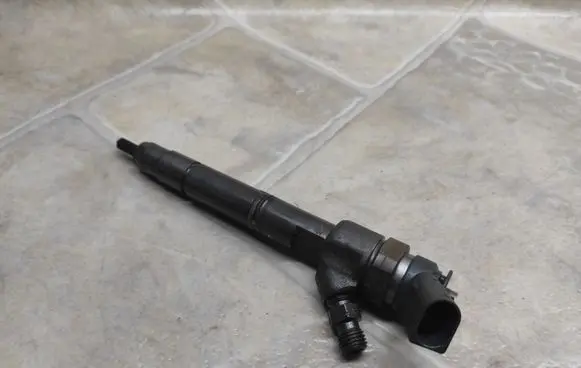 Mercedes-Benz B W245 Fuel injector A6400700787 0445110167