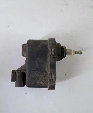 Nissan Terrano Headlight level adjustment motor 260560F000 00437525 260560F00