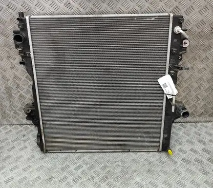 Toyota Land Cruiser (J200) Coolant radiator 1640030351