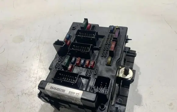 Mazda 3 I BSM Control unit 9646405280 14945929